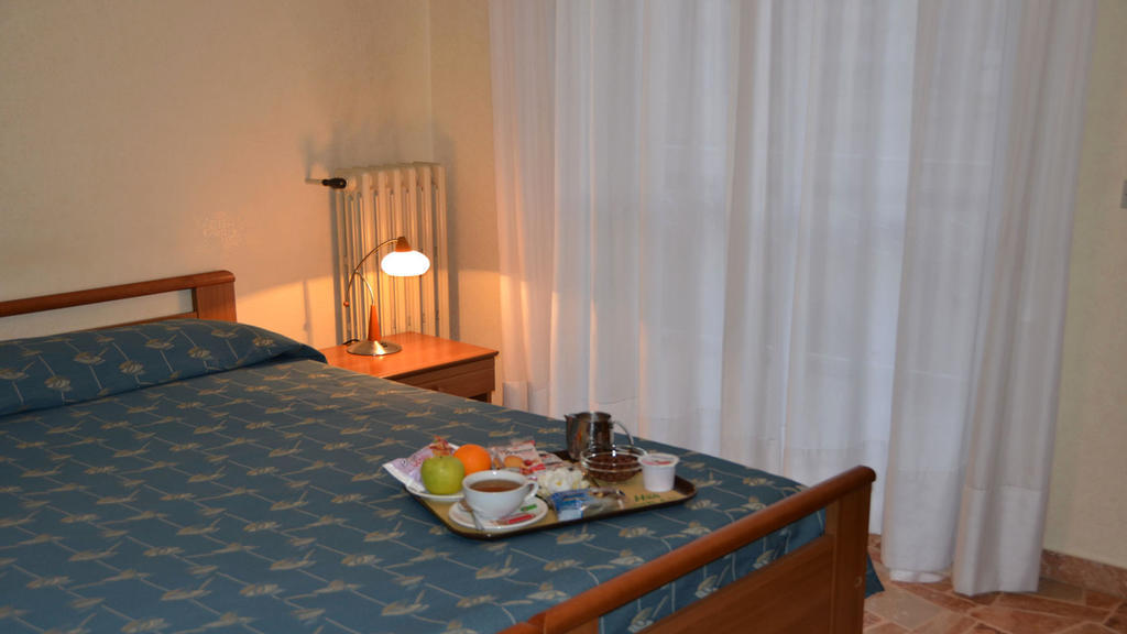 Hotel A-14 Modugno Zimmer foto